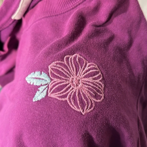 women's purple flower embroidered Life Is Good sweater size large - Picture 5 of 5